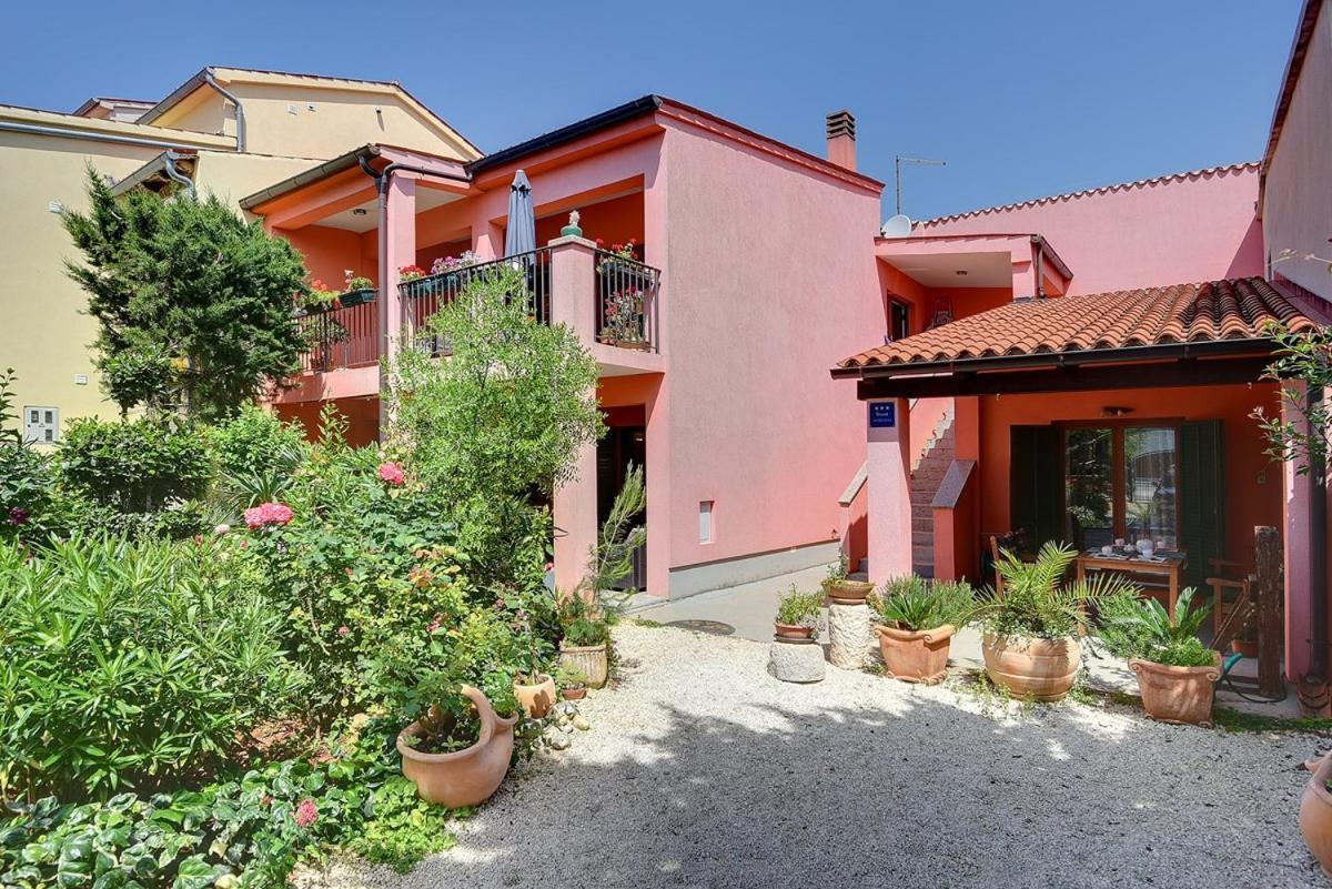Apartment Milat Banjole Exterior photo